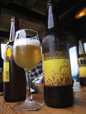 7590925122_4016dc678f_z